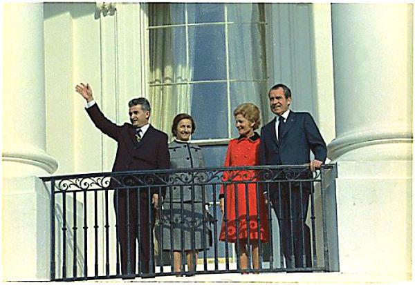 stiati_ca_nixon_ceausescu